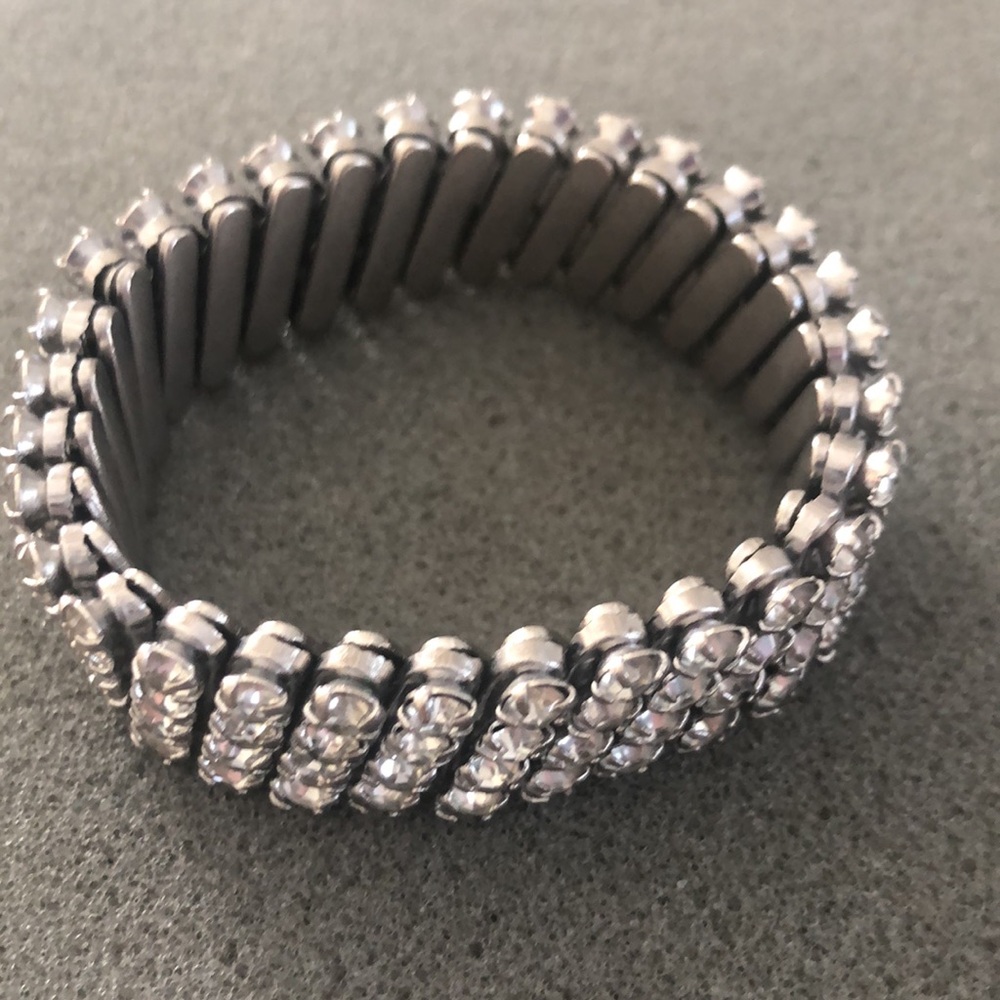 Stretchy Rhinestone Bracelet - Picture 3 of 6